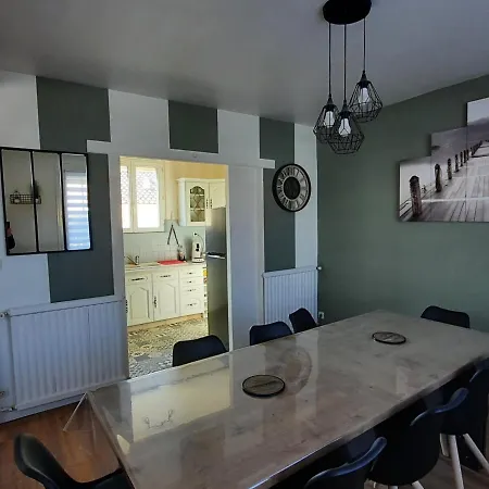 Casa vacanze Maison Saint-brevin-les-pins, 4 Pieces, 7 Personnes - Fr-1-364-146